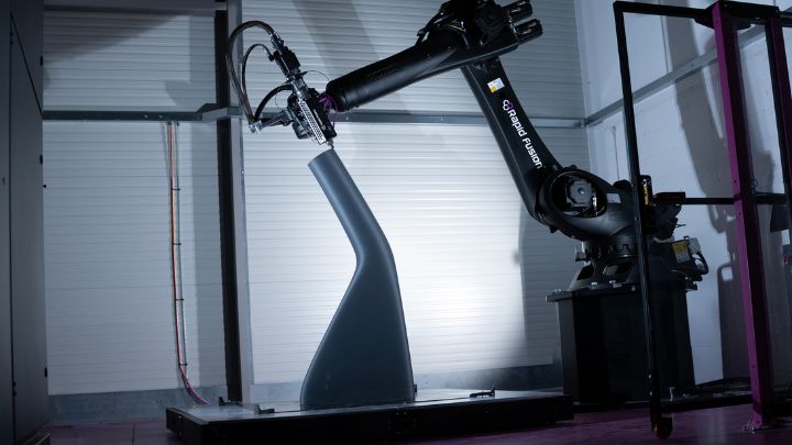 CNC Meets 3D Printing: Combining subtractive and additive processes in one cell